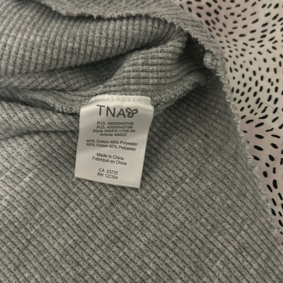 TNA Thermal Top - Picture 3 of 3